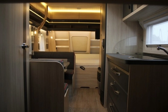                         Wynajmę przyczepę kempingową Hobby Deluxe 490 KMF 2016 rok 1400 kg DMC - zdjęcie 15
                        