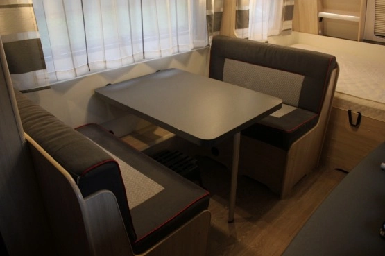                         Wynajmę przyczepę kempingową Hobby Deluxe 490 KMF 2016 rok 1400 kg DMC - zdjęcie 5
                        