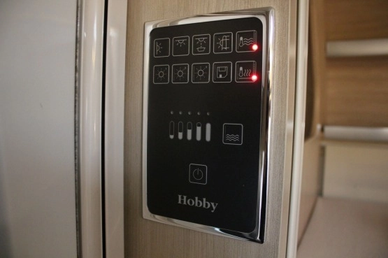                         Wynajmę przyczepę kempingową Hobby Deluxe 490 KMF 2016 rok 1400 kg DMC - zdjęcie 8
                        