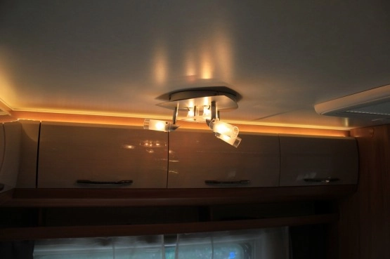                         Wynajmę przyczepę kempingową Hobby OnTour 490 SFF 2016 rok 1500 kg DMC - zdjęcie 13
                        