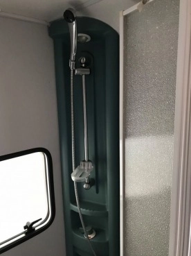                         KNAUS 495 TK SUDWIND z łóżkami piętrowymi, z dużą łazienką i z przedsionkiem - zdjęcie 18
                        