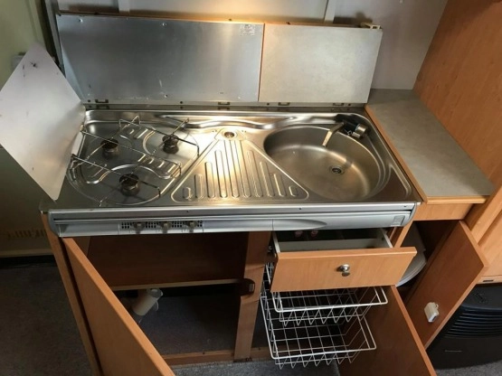                         KNAUS 495 TK SUDWIND z łóżkami piętrowymi, z dużą łazienką i z przedsionkiem - zdjęcie 22
                        