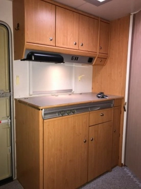                         KNAUS 495 TK SUDWIND z łóżkami piętrowymi, z dużą łazienką i z przedsionkiem - zdjęcie 29
                        