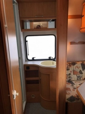                         KNAUS 495 TK SUDWIND z łóżkami piętrowymi, z dużą łazienką i z przedsionkiem - zdjęcie 30
                        