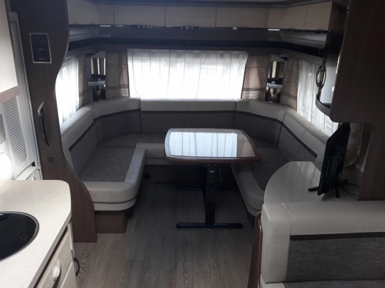                         Wynajmę przyczepę kempingową Hobby Prestige 650 UMFE 2017 rok 1900 kg DMC - zdjęcie 10
                        