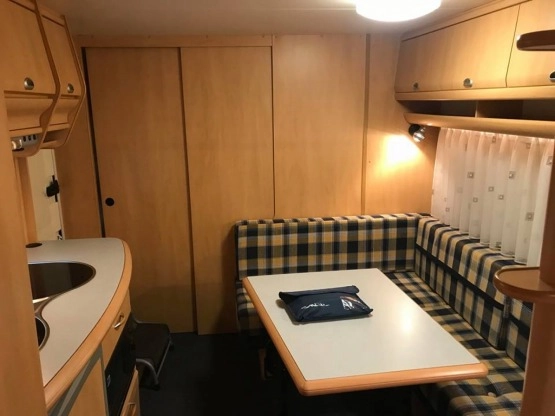                         Hobby 560 KMFE z dużym przedsionkiem i z gwarancją. 2001 r. - zdjęcie 11
                        