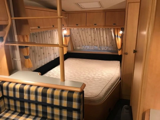                         Hobby 560 KMFE z dużym przedsionkiem i z gwarancją. 2001 r. - zdjęcie 15
                        