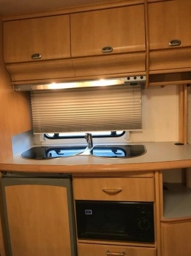                         Hobby 560 KMFE z dużym przedsionkiem i z gwarancją. 2001 r. - zdjęcie 19
                        