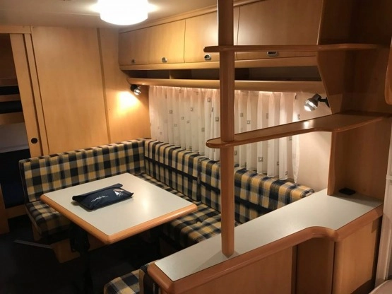                         Hobby 560 KMFE z dużym przedsionkiem i z gwarancją. 2001 r. - zdjęcie 4
                        