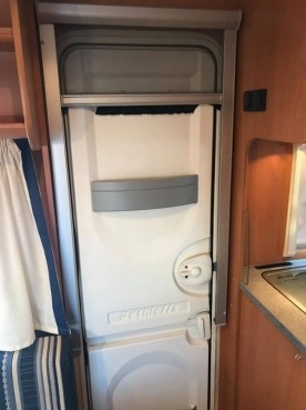                         Dethleffs Camper Lifestyle 510 TK Z Przedsionkiem - zdjęcie 16
                        