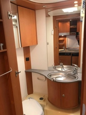                         Dethleffs Camper Lifestyle 510 TK Z Przedsionkiem - zdjęcie 19
                        