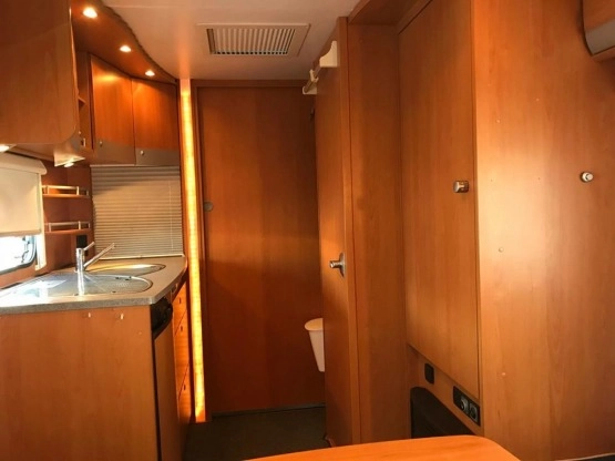                         Dethleffs Camper Lifestyle 510 TK Z Przedsionkiem - zdjęcie 2
                        