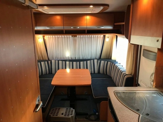                         Dethleffs Camper Lifestyle 510 TK Z Przedsionkiem - zdjęcie 7
                        