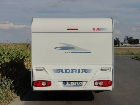                         Adria ADORA 512 UP z MOVEREM i z przedsionkiem Isabella Commodore, rocznik 2007 - zdjęcie 12
                        