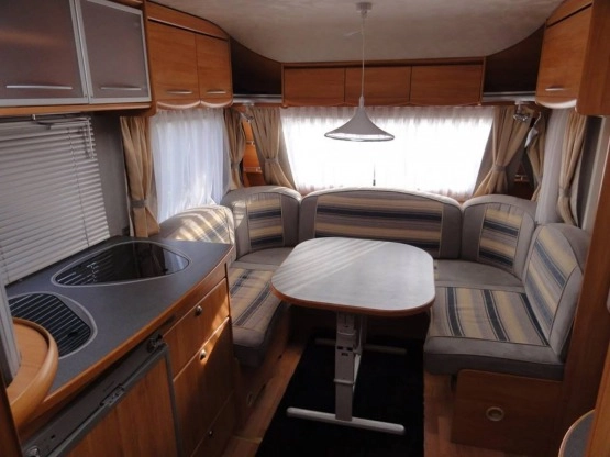                         Adria ADORA 512 UP z MOVEREM i z przedsionkiem Isabella Commodore, rocznik 2007 - zdjęcie 14
                        