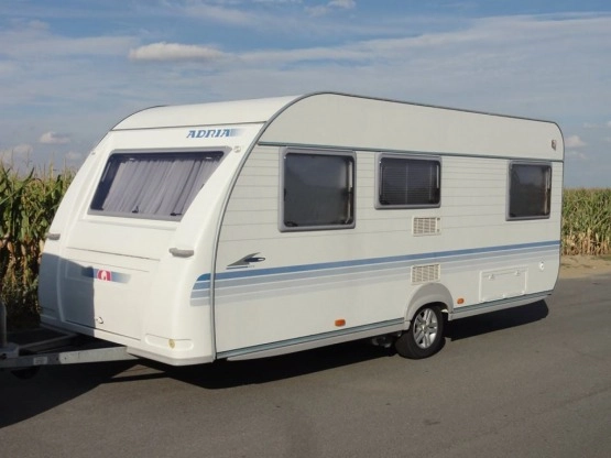                         Adria ADORA 512 UP z MOVEREM i z przedsionkiem Isabella Commodore, rocznik 2007 - zdjęcie 15
                        