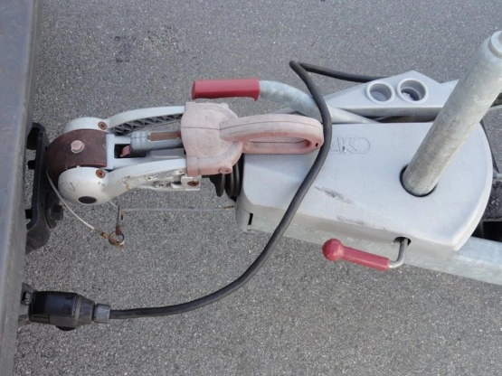                         Adria ADORA 512 UP z MOVEREM i z przedsionkiem Isabella Commodore, rocznik 2007 - zdjęcie 19
                        