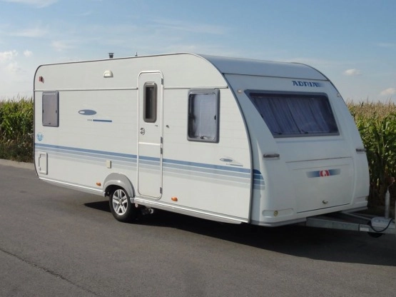                         Adria ADORA 512 UP z MOVEREM i z przedsionkiem Isabella Commodore, rocznik 2007 - zdjęcie 1
                        