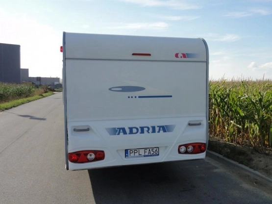                         Adria ADORA 512 UP z MOVEREM i z przedsionkiem Isabella Commodore, rocznik 2007 - zdjęcie 20
                        