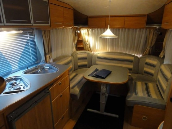                         Adria ADORA 512 UP z MOVEREM i z przedsionkiem Isabella Commodore, rocznik 2007 - zdjęcie 34
                        