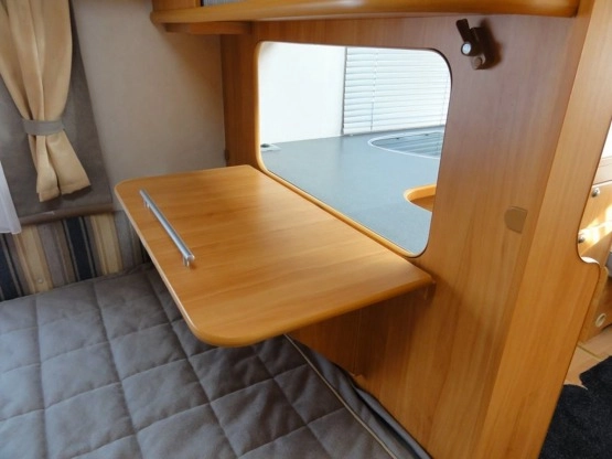                         Adria ADORA 512 UP z MOVEREM i z przedsionkiem Isabella Commodore, rocznik 2007 - zdjęcie 35
                        