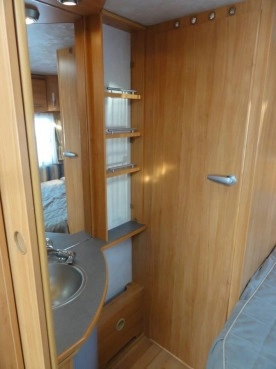                         Adria ADORA 512 UP z MOVEREM i z przedsionkiem Isabella Commodore, rocznik 2007 - zdjęcie 4
                        