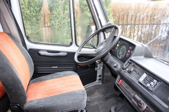                         Mercedes 207 D - zdjęcie 13
                        