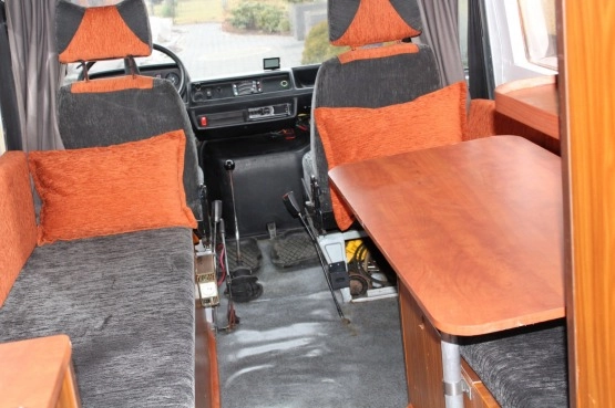                         Mercedes 207 D - zdjęcie 9
                        