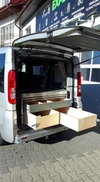                         Sprzedam Renault Trafic - zdjęcie 7
                        