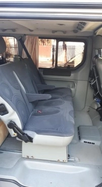                         Sprzedam Renault Trafic - zdjęcie 8
                        