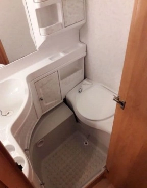                         Przyczepa kempingowa Hobby 450 UF - zdjęcie 2
                        
