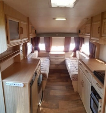                         Przyczepa kempingowa Elddis - zdjęcie 7
                        