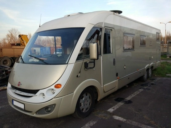                         Sprzedam kamper Burstner 2007r Elegance i821 - zdjęcie 4
                        