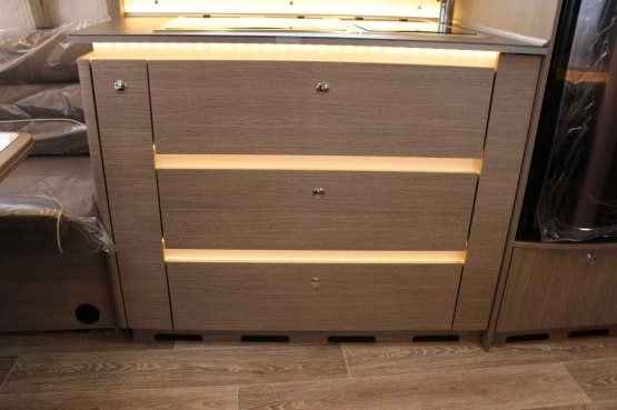                         Przyczepa DETHLEFFS EXCLUSIV 760 DR - zdjęcie 20
                        