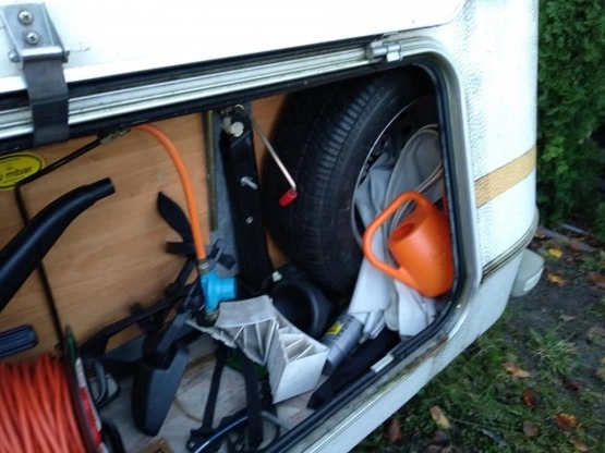                         Knaus Sudwind 1998r 1300 dmc - zdjęcie 11
                        