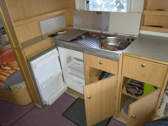                         Knaus Sudwind 1998r 1300 dmc - zdjęcie 3
                        