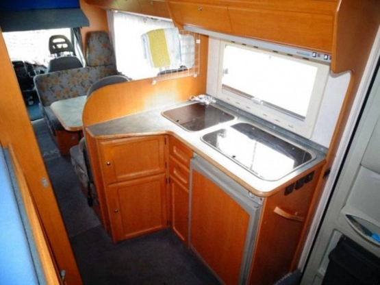                         Kamper Adria Adriatic 670 DK 2.8 HDI - zdjęcie 2
                        