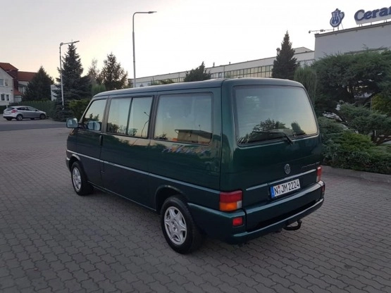                         Vw Multivan 2.5 TDI, 102 KM, 5 cylindrów, klima, webasto, lodówka - zdjęcie 11
                        
