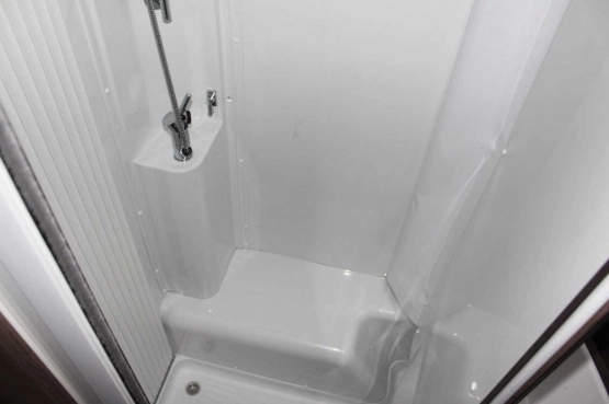                         KAMPER KNAUS L!VE TRAVELLER 600 DKG FABRYCZNIE NOWY - zdjęcie 12
                        