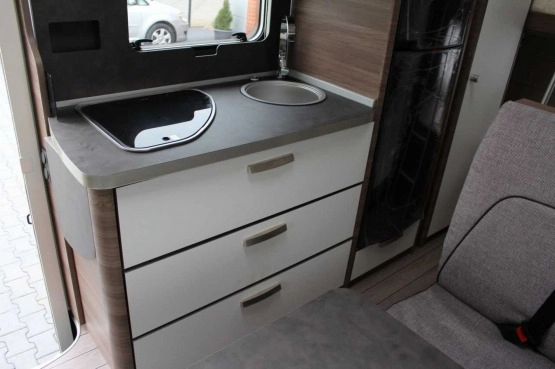                         KAMPER KNAUS L!VE TRAVELLER 600 DKG FABRYCZNIE NOWY - zdjęcie 22
                        