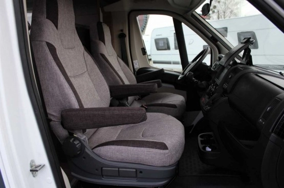                         KAMPER KNAUS L!VE TRAVELLER 600 DKG FABRYCZNIE NOWY - zdjęcie 26
                        