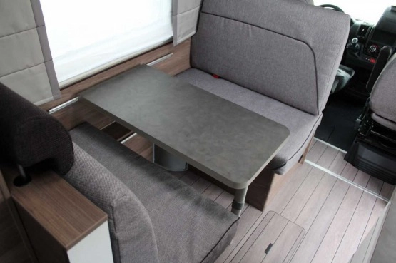                         KAMPER KNAUS L!VE TRAVELLER 600 DKG FABRYCZNIE NOWY - zdjęcie 4
                        