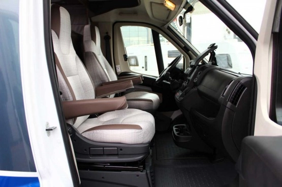                         KAMPER KNAUS L!VE TRAVELLER 650 DG FABRYCZNIE NOWY - zdjęcie 18
                        