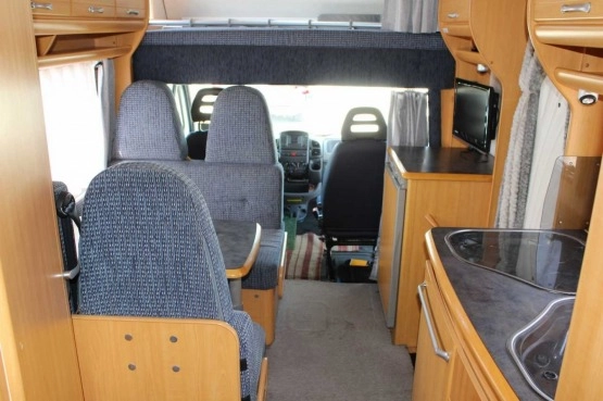                         KAMPER LMC LIBERTY  ROK PRODUKCJI 2005 - zdjęcie 6
                        