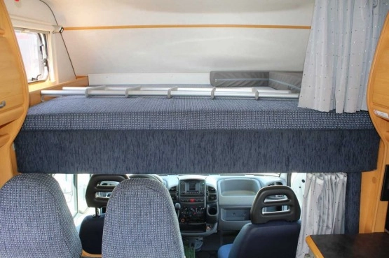                         KAMPER LMC LIBERTY  ROK PRODUKCJI 2005 - zdjęcie 9
                        