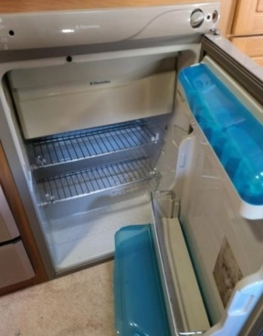                         Przyczepa kempingowa Elddis Typhon rok prod. 2002 - zdjęcie 14
                        