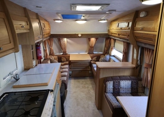                         Przyczepa kempingowa Elddis Typhon rok prod. 2002 - zdjęcie 16
                        