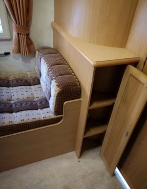                         Przyczepa kempingowa Elddis Typhon rok prod. 2002 - zdjęcie 21
                        