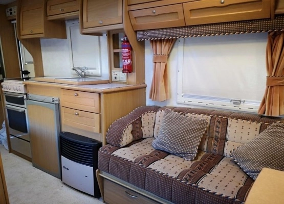                         Przyczepa kempingowa Elddis Typhon rok prod. 2002 - zdjęcie 22
                        