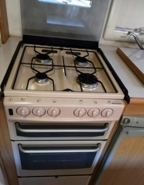                         Przyczepa kempingowa Elddis Typhon rok prod. 2002 - zdjęcie 25
                        